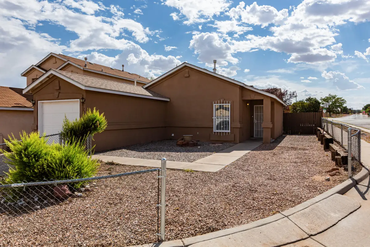 1335 Ojo Sarco Street Sw, Albuquerque, NM 87121 - #1