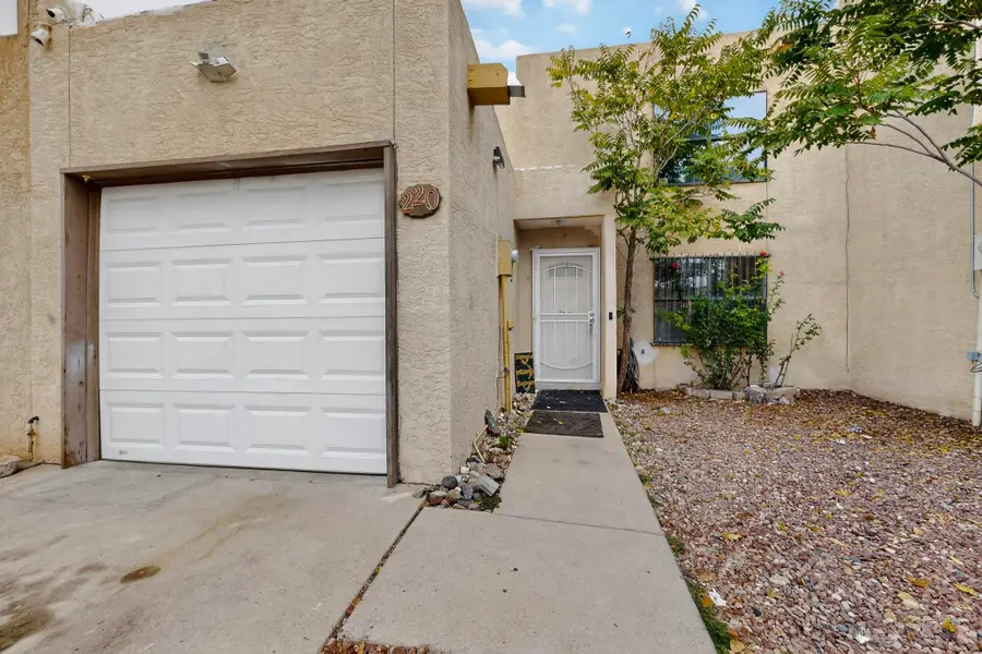 220 Shawnee Court Se, Albuquerque, NM 87108 - #2