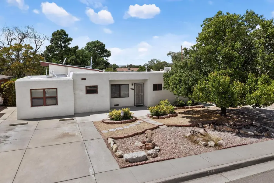 2723 Sierra Drive Ne, Albuquerque, NM 87110 - #3