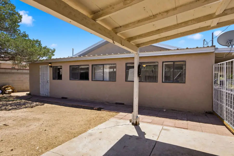 5607 Alta Vista Court Sw, Albuquerque, NM 87105 - #2