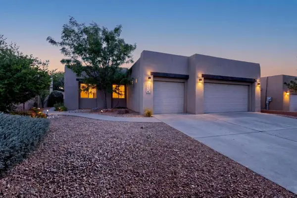 7312 Hawthorn Avenue Ne, Albuquerque, NM 87113