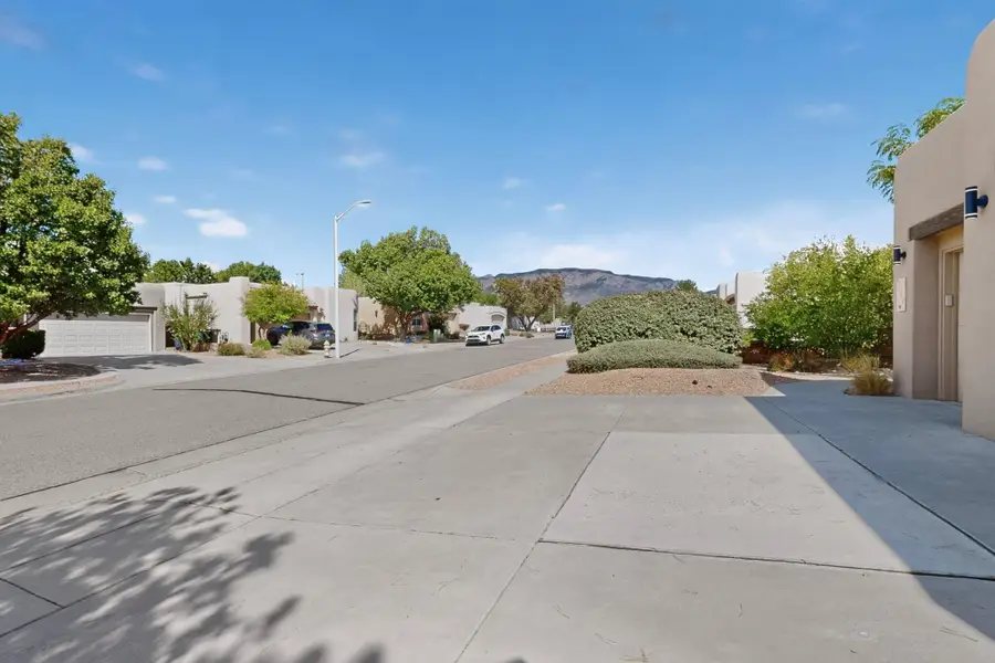 7312 Hawthorn Avenue Ne, Albuquerque, NM 87113 - #3