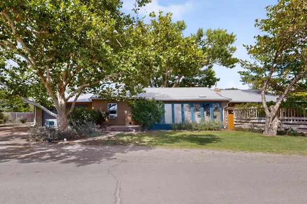105 Sombrero Loop Ne, Albuquerque, NM 87113