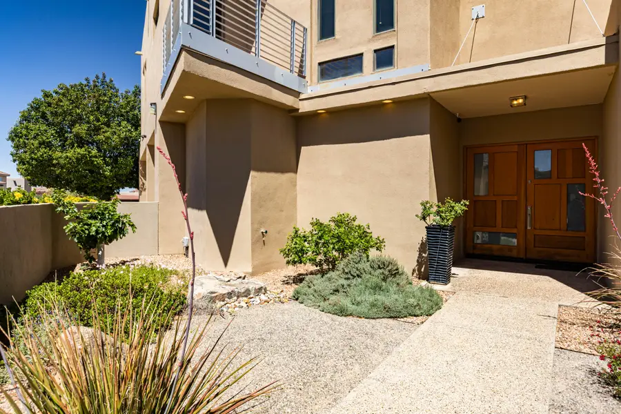 7816 Florence Avenue Ne, Albuquerque, NM 87122 - #2
