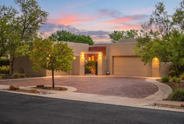 500 Laguna Seca Lane Nw, Albuquerque, NM 87104