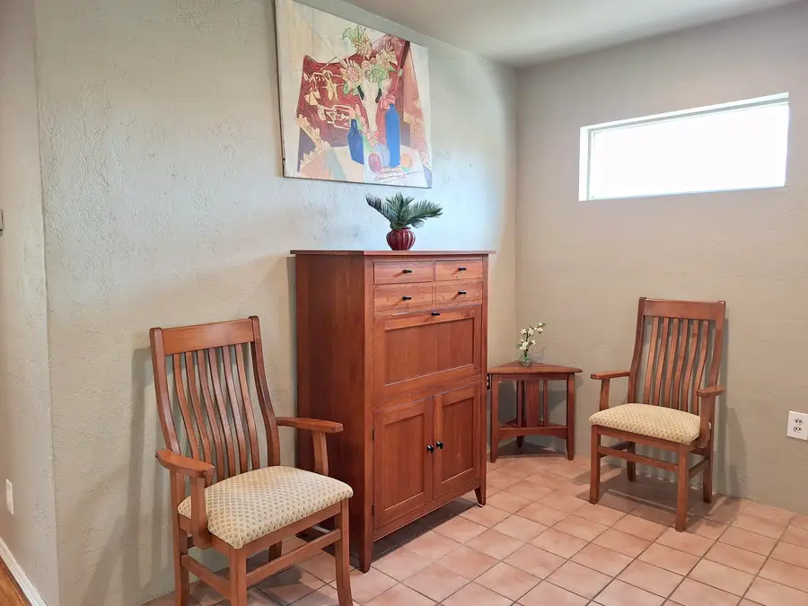 2829 Sierra Drive Ne, Albuquerque, NM 87110 - #2