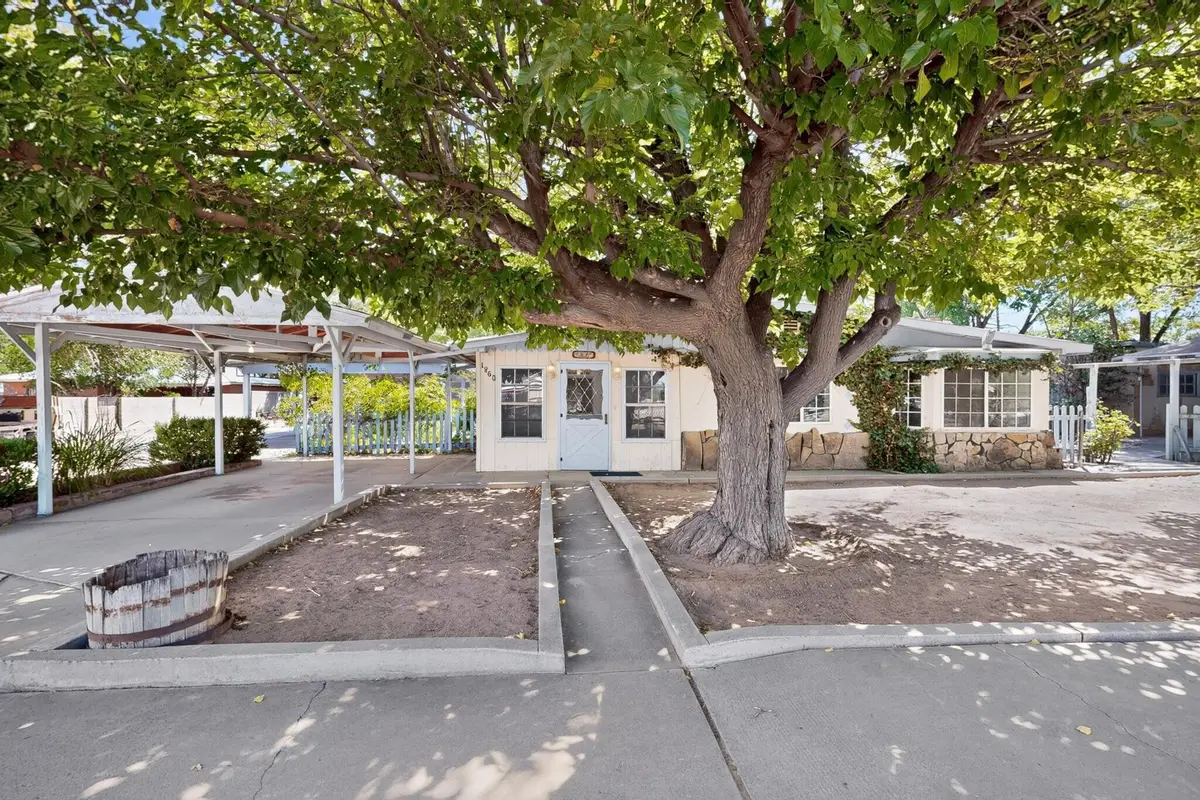 1860 Elena Circle Sw, Albuquerque, NM 87105 - #1