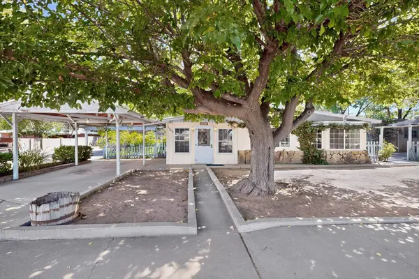 1860 Elena Circle Sw, Albuquerque, NM 87105