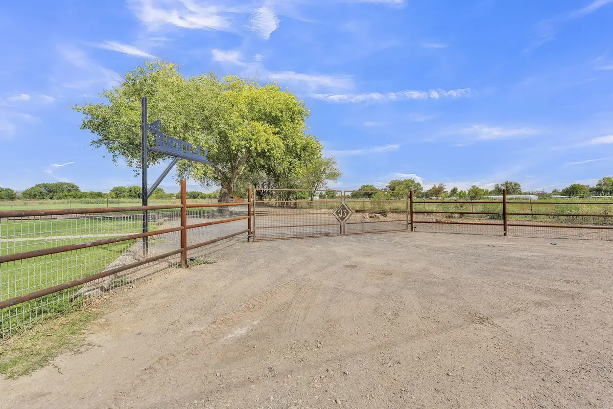 26 Weaver Road, Peralta, NM 87042 - #1