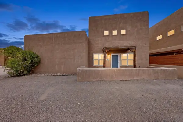 2308 Corte De Apio Nw, Albuquerque, NM 87104