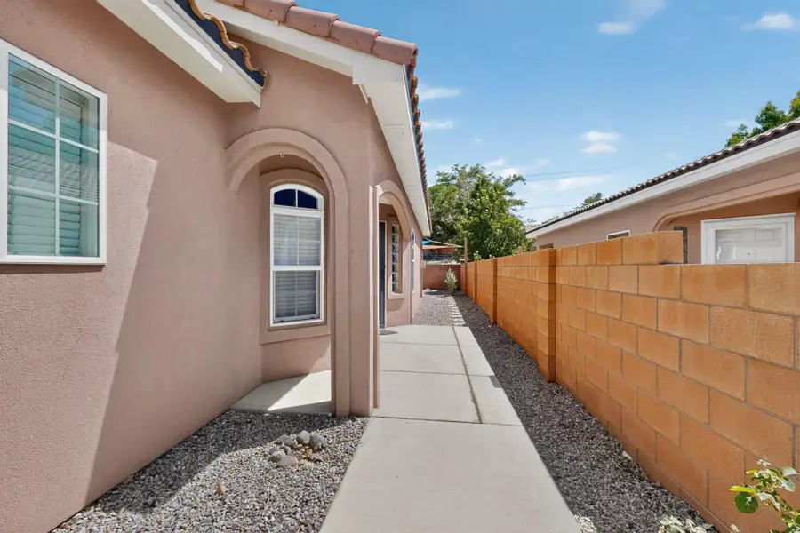 1928 Count Fleet Street Se, Albuquerque, NM 87123 - #2