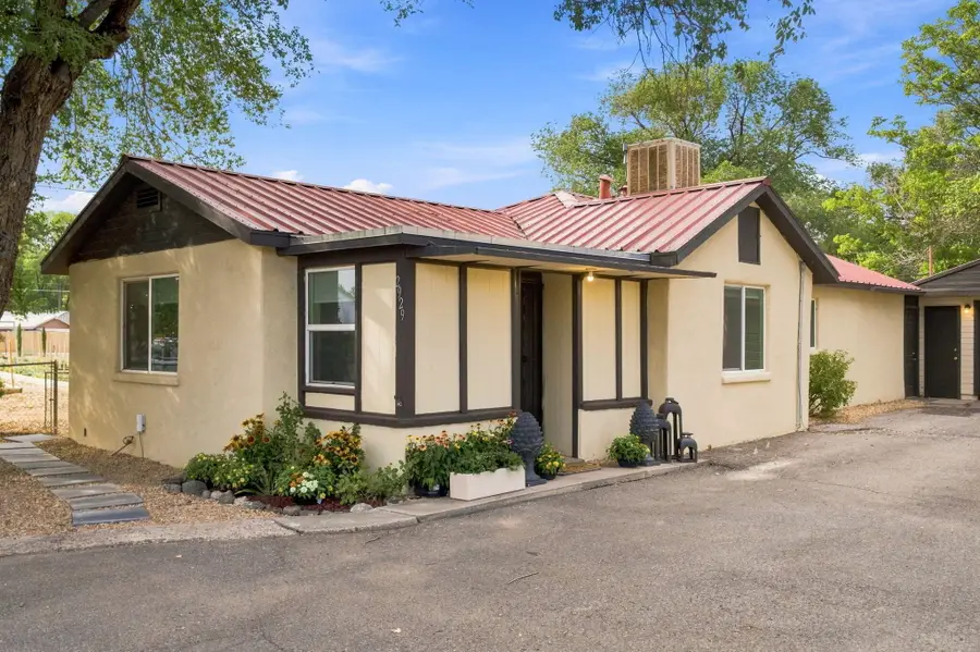 2929 Floral Road Nw, Albuquerque, NM 87104 - #3