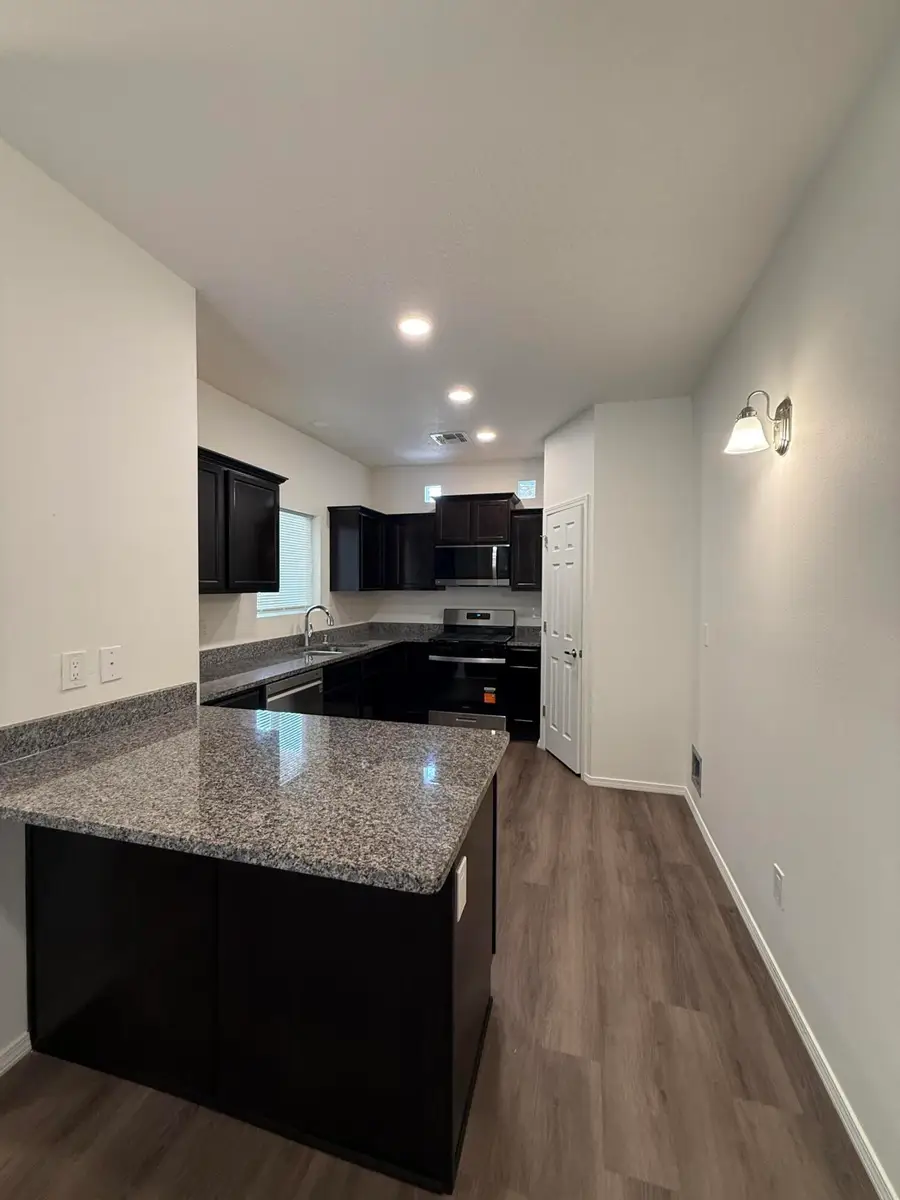 223 San Clemente Avenue Nw, Albuquerque, NM 87107 - #3