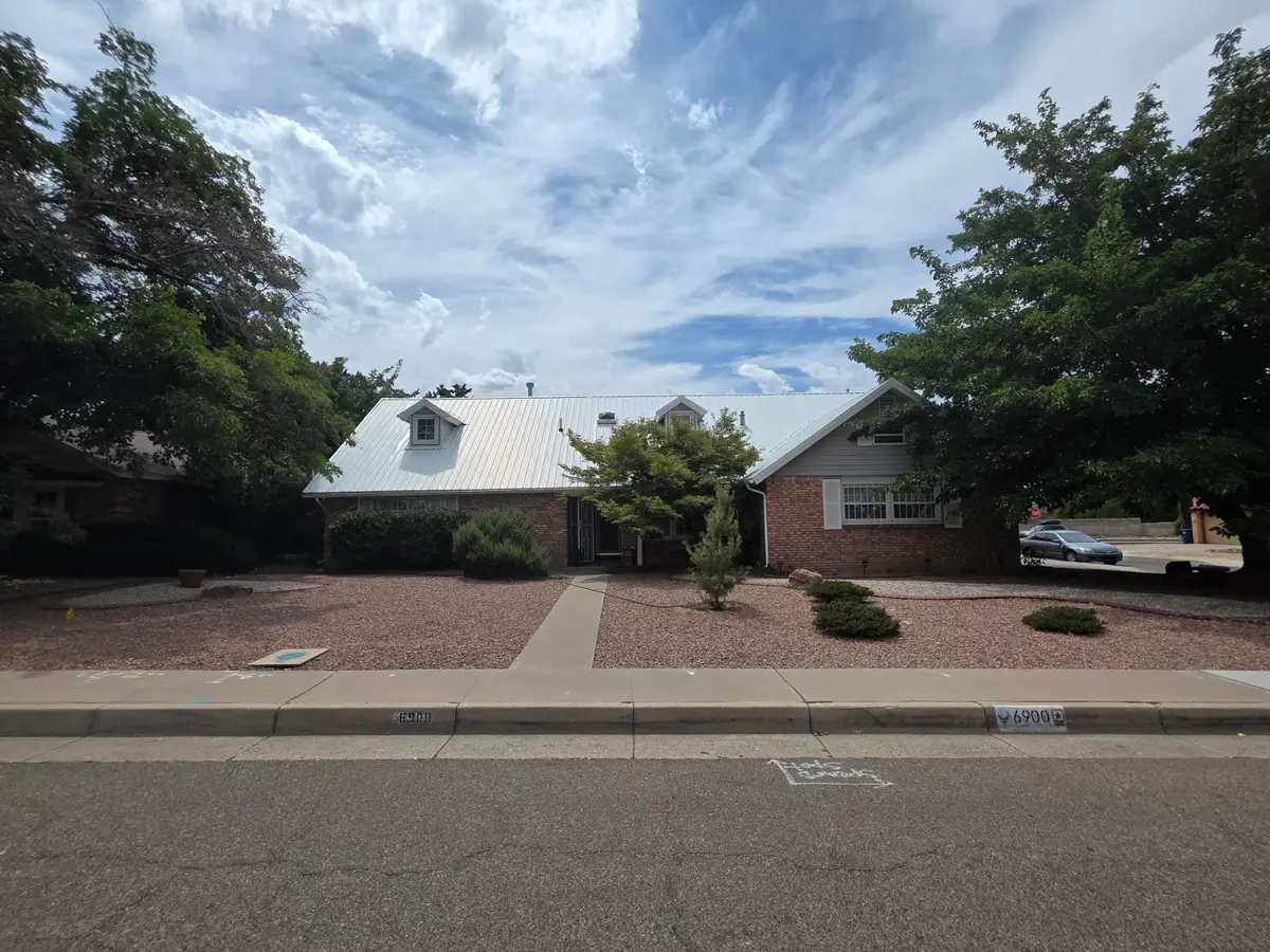 6900 Seminole Road Ne, Albuquerque, NM 87110 - #1