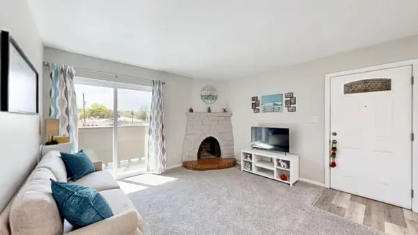257 La Vida Nueva Del Oeste Sw, Albuquerque, NM 87105