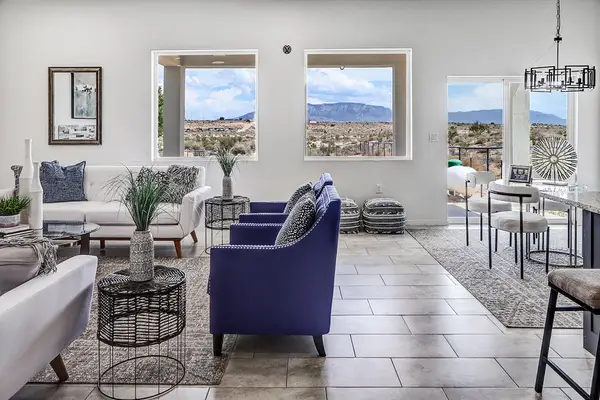 890 Idalia Road Sw, Rio Rancho, NM 87124