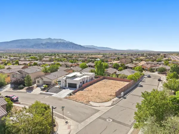 7101 Skagway Drive Ne, Rio Rancho, NM 87144