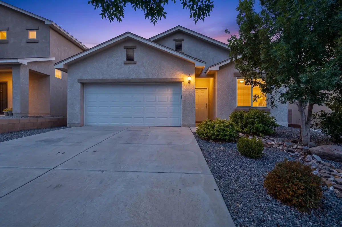10039 Andrews Avenue Sw, Albuquerque, NM 87121 - #1
