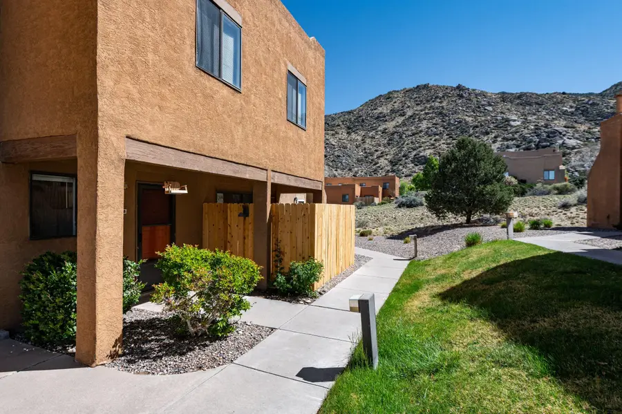2900 Vista Del Rey Ne #UNIT 25B, Albuquerque, NM 87112 - #2
