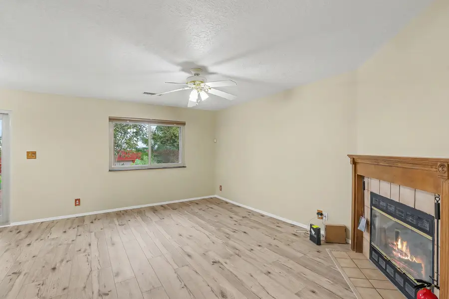 4076 Montreal Loop Ne, Rio Rancho, NM 87144 - #2