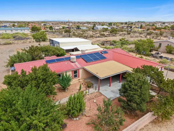 805 10th Avenue Nw, Rio Rancho, NM 87144