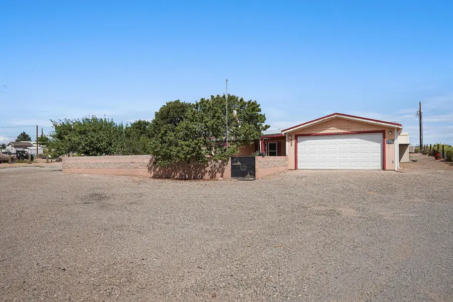 805 10th Avenue Nw, Rio Rancho, NM 87144 - #2