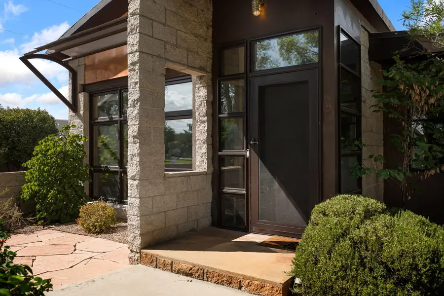 4113 Hannett Avenue Ne, Albuquerque, NM 87110 - #3