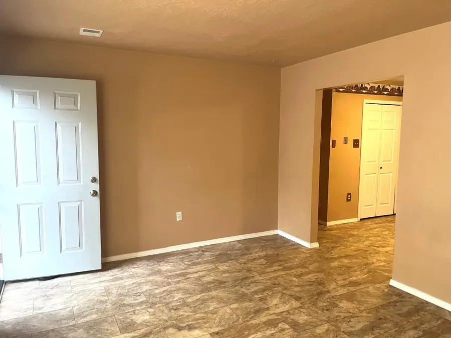 6329 Wayne Road Nw, Albuquerque, NM 87120 - #2