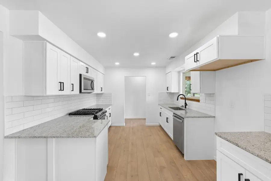 1670 Murray Loop, Bosque Farms, NM 87068 - #2