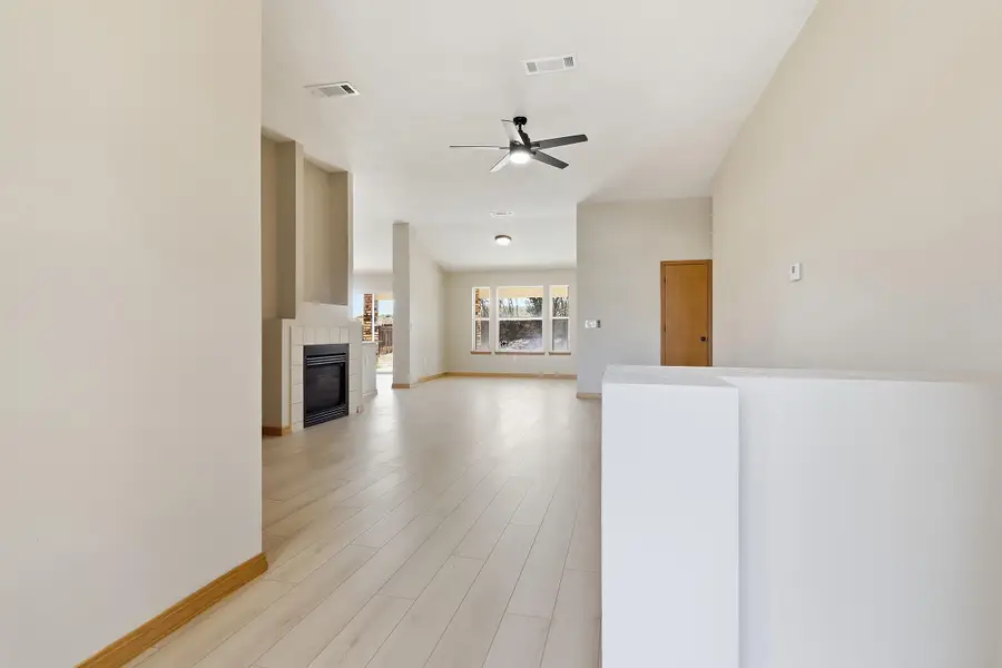 12 Juniper Avenue, Los Lunas, NM 87031 - #3