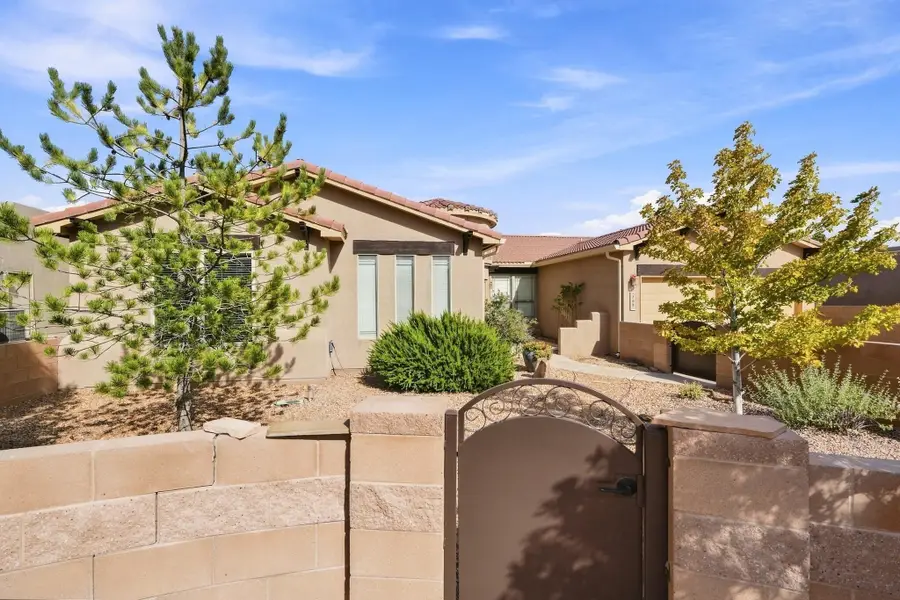 708 3rd Street Ne, Rio Rancho, NM 87124 - #2