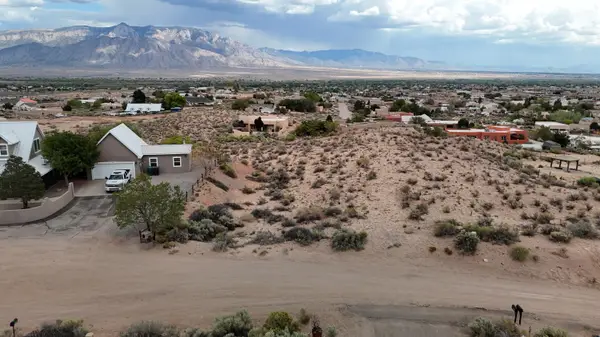 1008 Acapulco Court Ne, Rio Rancho, NM 87144