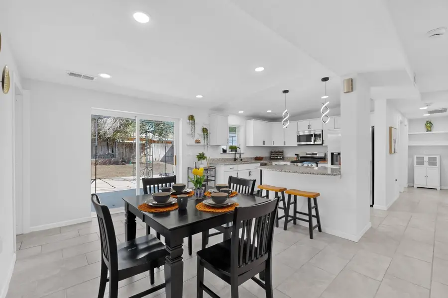 1124 Dorothy Street Ne, Albuquerque, NM 87112 - #2