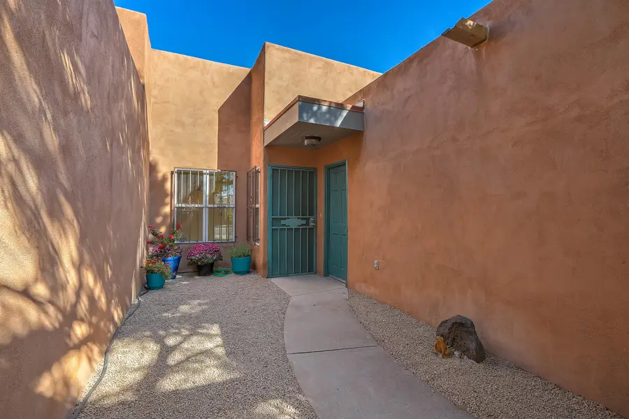 2602 Los Tomases Drive Nw, Albuquerque, NM 87107 - #2