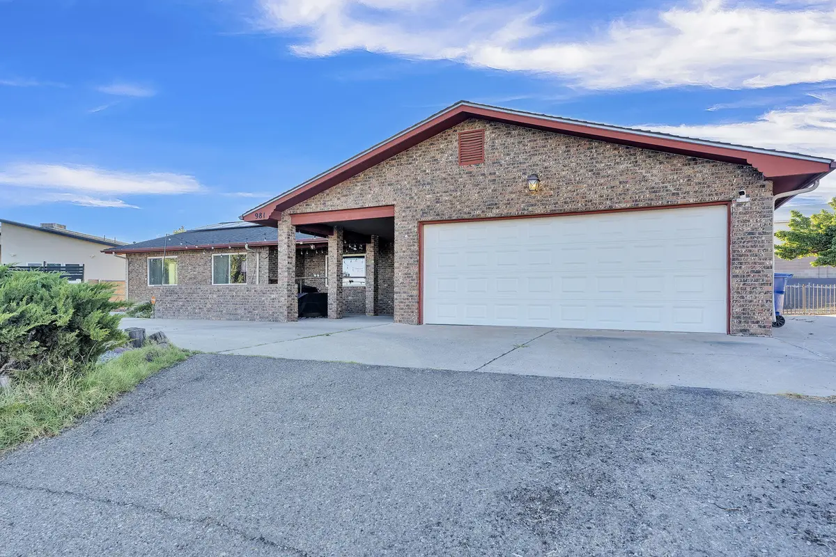 981 Hillside Court Sw, Los Lunas, NM 87031 - #1
