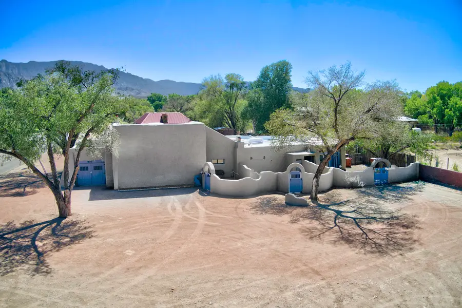 250 Moongate Road, Corrales, NM 87048 - #2