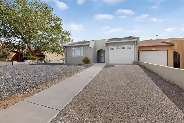 375 Wagon Train Drive Se, Rio Rancho, NM 87124