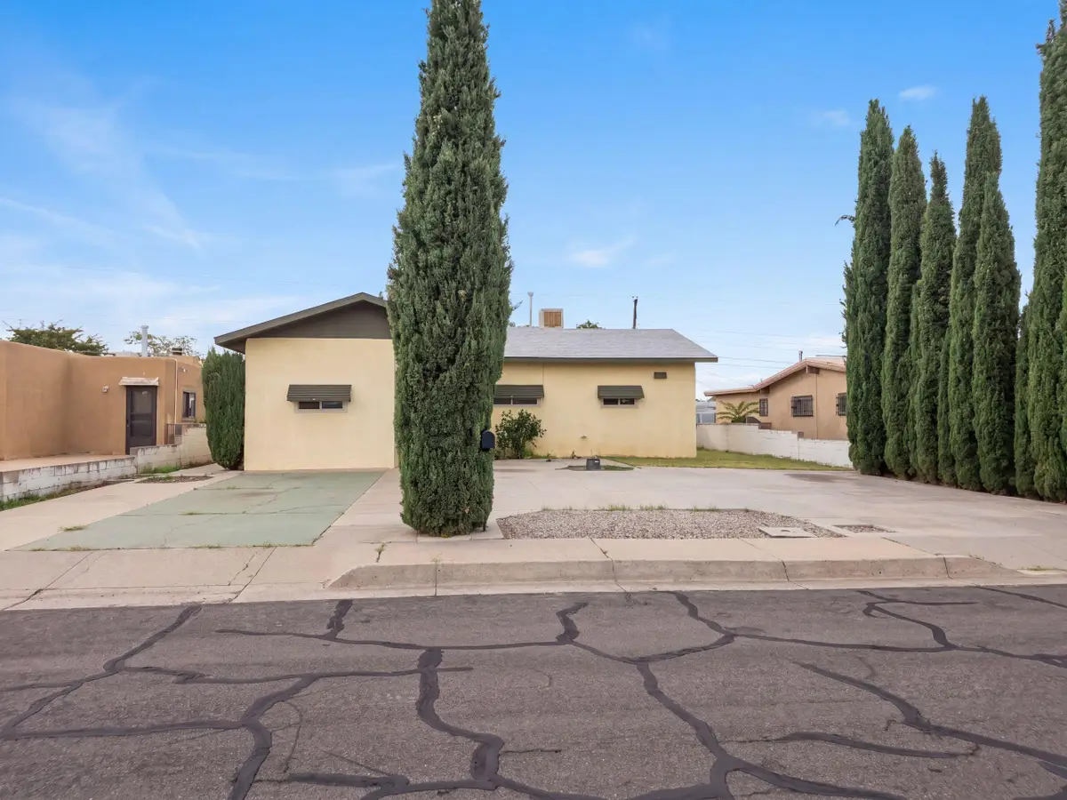 9222 Aztec Road Ne, Albuquerque, NM 87111 - #1