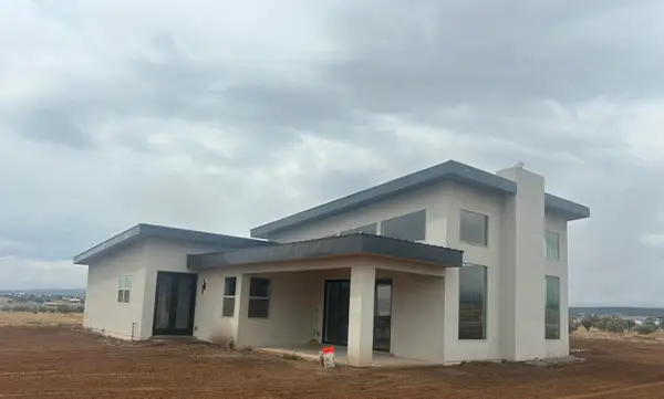 4 Cleveland Road, Edgewood, NM 87015