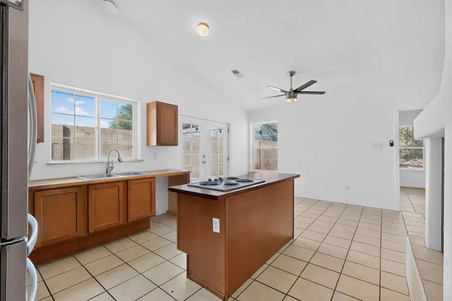 1527 Phoenix Avenue Nw, Albuquerque, NM 87107 - #3