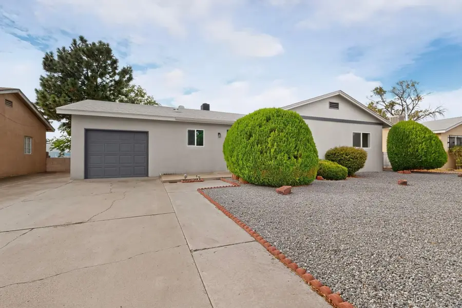 2817 Cardenas Drive Ne, Albuquerque, NM 87110 - #2