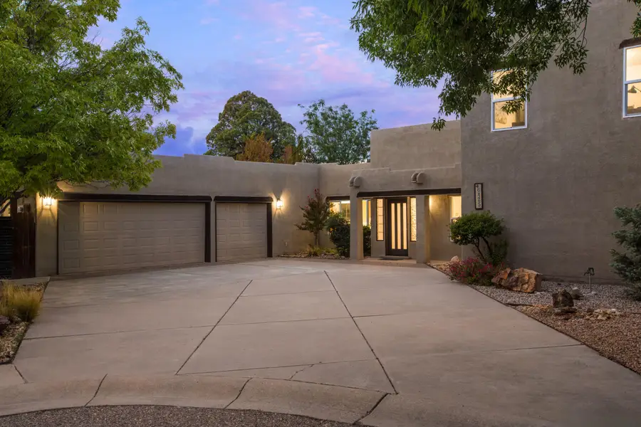 6425 Guadalupe Place Nw, Los Ranchos De Albuquerque, NM 87107 - #3
