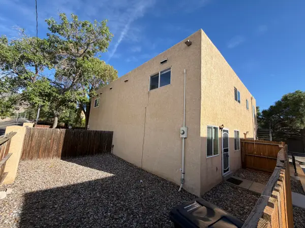12009 Stilwell Drive Ne #APT B, Albuquerque, NM 87112
