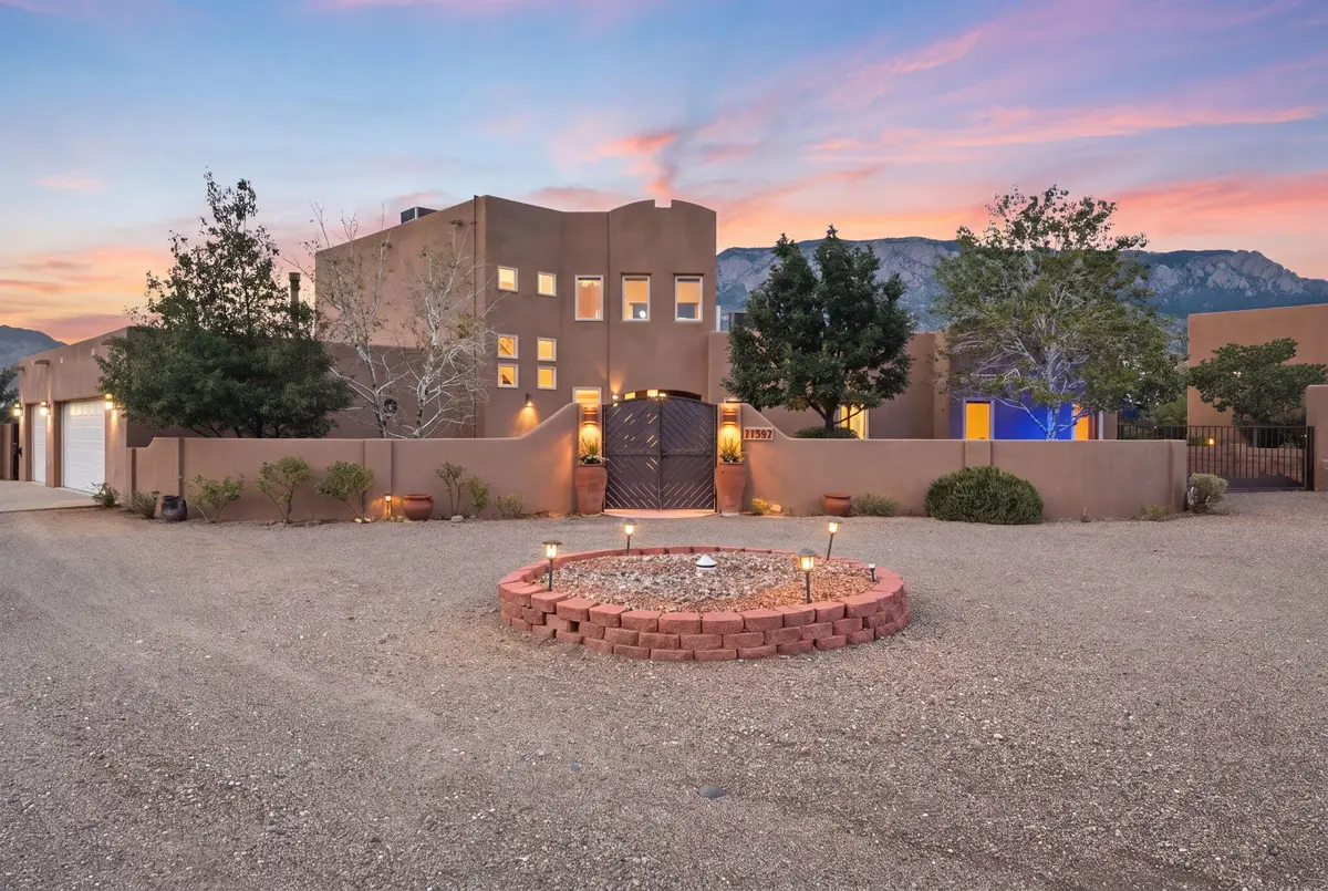 11605 Holly Avenue Ne, Albuquerque, NM 87122 - #1