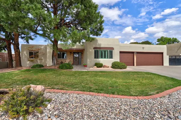 9009 Camino Del Sol Ne, Albuquerque, NM 87111