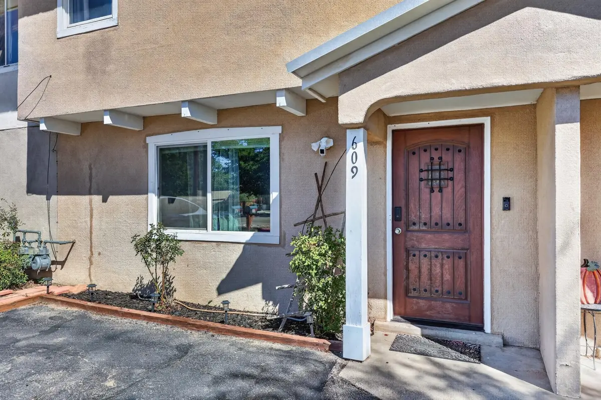 609 Grecian Lane Nw, Albuquerque, NM 87107 - #1