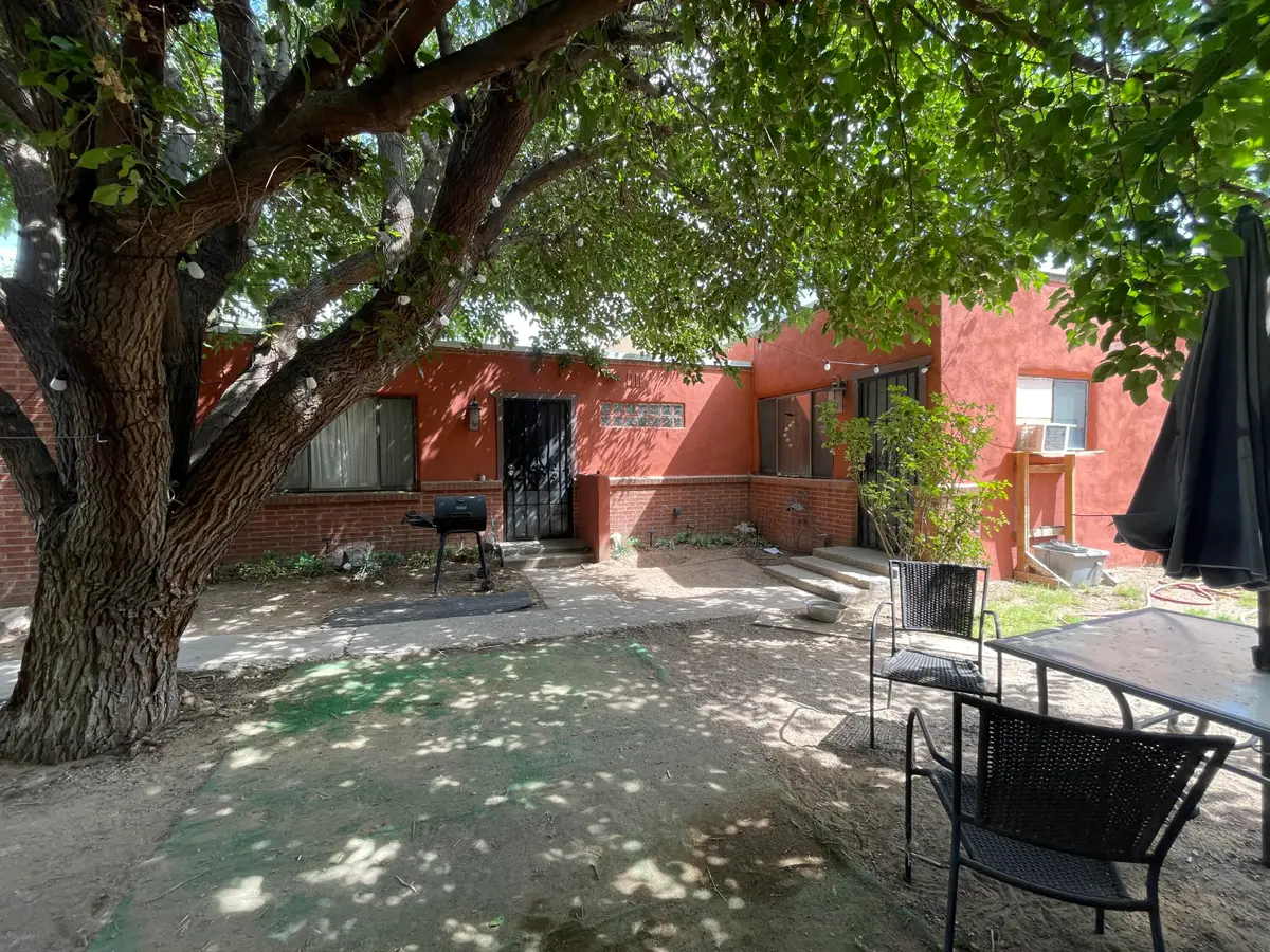 304 Texas Street Ne, Albuquerque, NM 87108 - #1