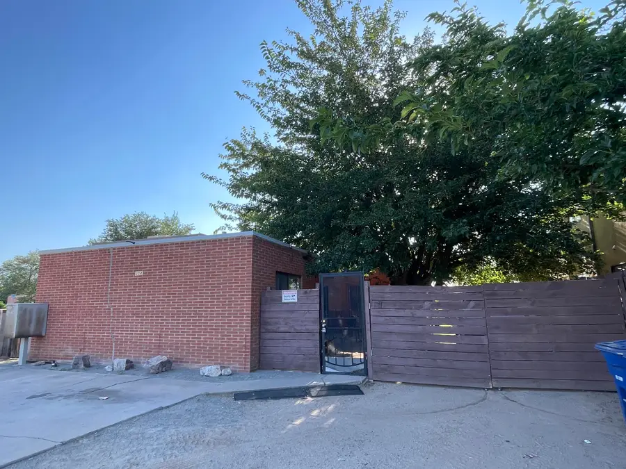 304 Texas Street Ne, Albuquerque, NM 87108 - #2