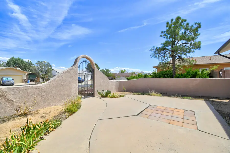 10005 Cardinal Street Nw, Albuquerque, NM 87114 - #2