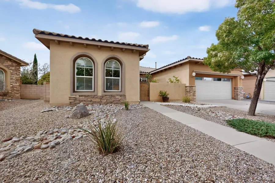 190 Zuni River Circle Sw, Los Lunas, NM 87031 - #2